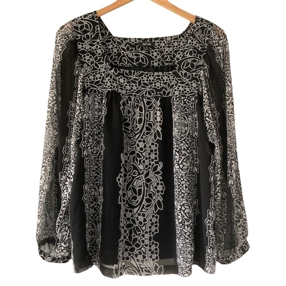 Apt 9 blouse medium black and white